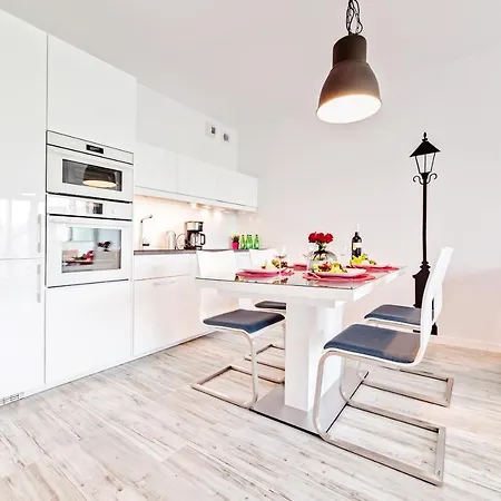 Maison Central Poznan & Parking Apartment