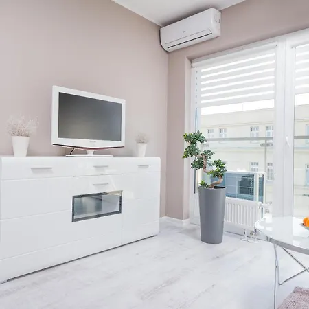 Apartment Homely Place Casa Verona - Stary Rynek - Parking *