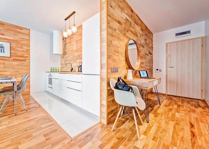 Homely Place Casa Verona - Stary Rynek - Parking Apartment Poznan